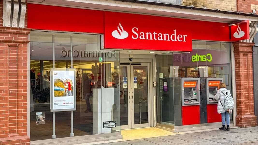 High Street Banks to Close 52 Branches in May
