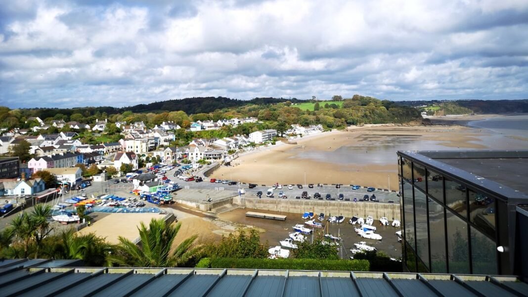 Saundersfoot: UK’s Top Seaside Gem