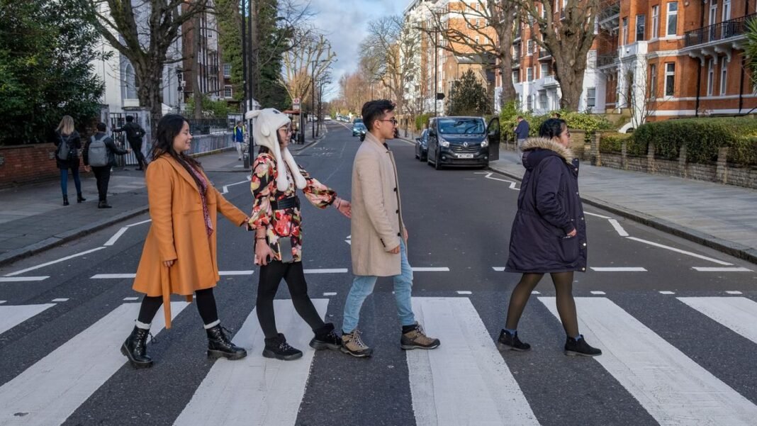 “UK’s Iconic Pop Culture Destinations Draw Tourists”