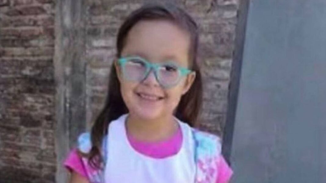 “Tragic Playground Fall Claims Life of Argentine Girl Luna, 6”