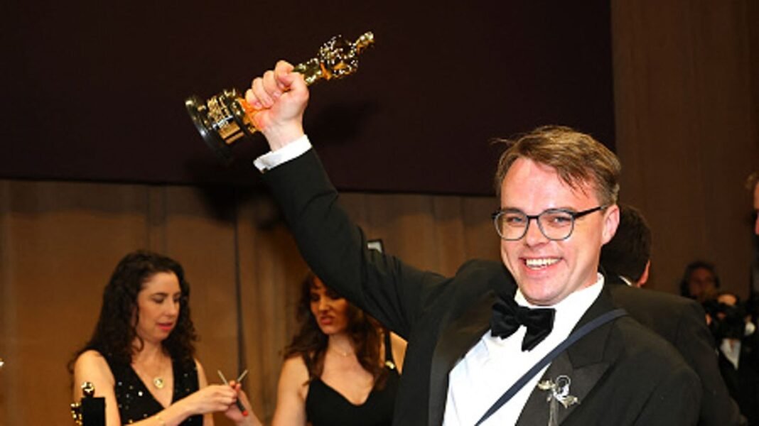 Oscar-winning filmmaker’s statuette lost in transit