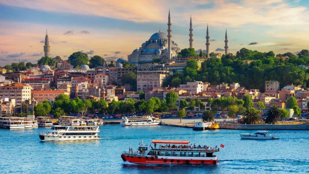“UK Travelers Cautioned Ahead of UEFA Europa League Final in Istanbul”