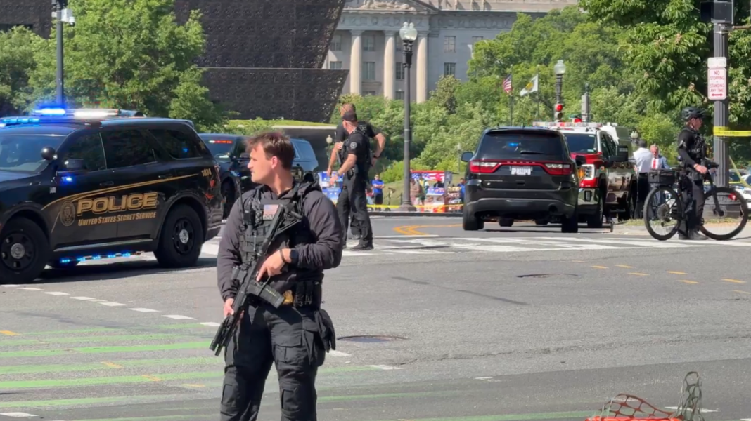 “White House Lockdown: Shooting Near Washington Monument”