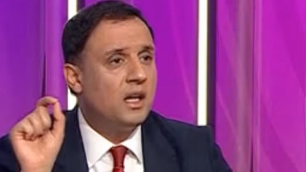“Labour Leader Anas Sarwar Stands Firm Against Right-Wing Alliances”