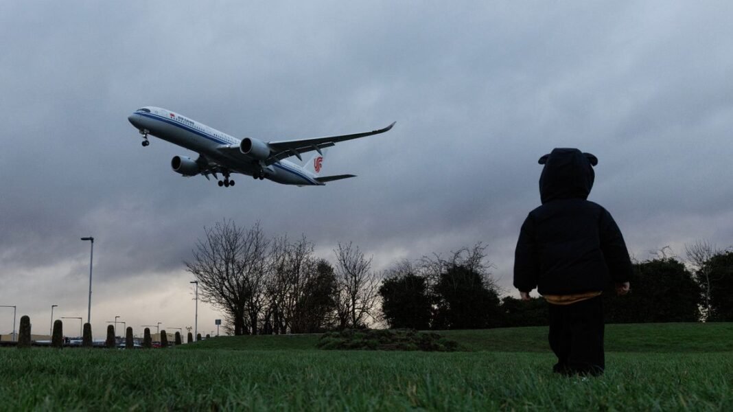 “UK Faces Jet Fuel Rationing Threat Amid Iran Tensions”