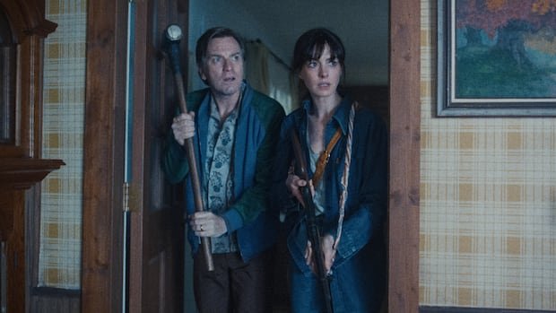 “The End of Oak Street: A Spielbergian Flop with Dinosaur Dilemmas”