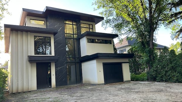 “Saskatoon Board Upholds Regulations on Oversized $1.6M Home”