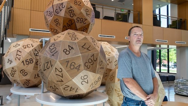 “Go First Dice Revolutionize Fairness in Board Game Starting Player Selection”