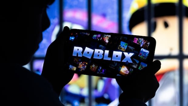 “Roblox Stock Plummets 70% Amid Financial Struggles”
