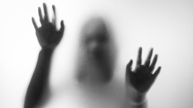 “Ghostly Encounters: Chilling Tales from Canadian Tour Guides”