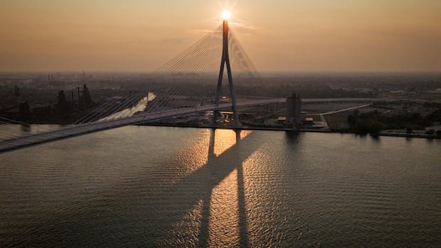 “Gordie Howe Bridge Sees Thousands of Crossings in Opening Days”