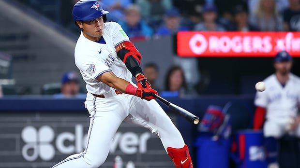 “Red Sox Dominate Blue Jays with 7-0 Victory”